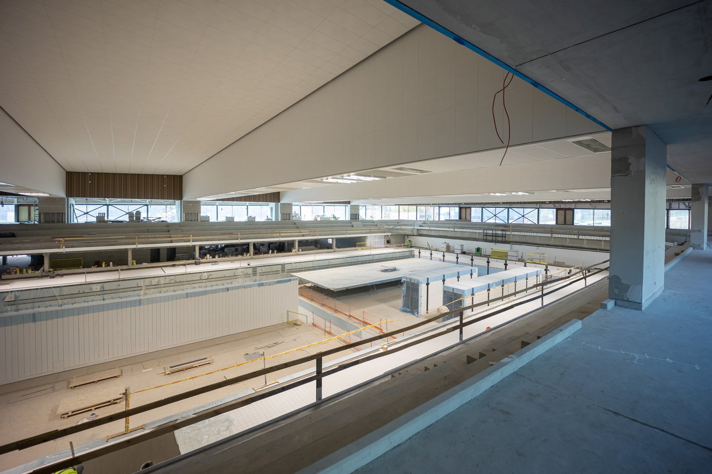 Sostinės Lazdynų baseine šiuo metu baigiamas olimpinio baseino įrengimas.<br>S.Žiūros nuotr.