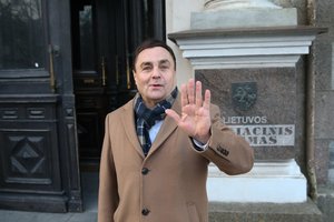 Teismas patvirtino: P. Gražulis yra kelių chuliganas, teisės iš jo atimtos pagrįstai