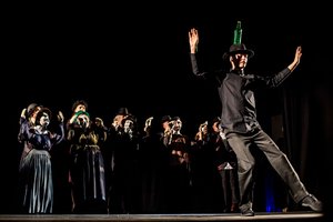 Kas lieka, kai po karo nieko nebelieka – aktualus spektaklis mažiems ir dideliems 