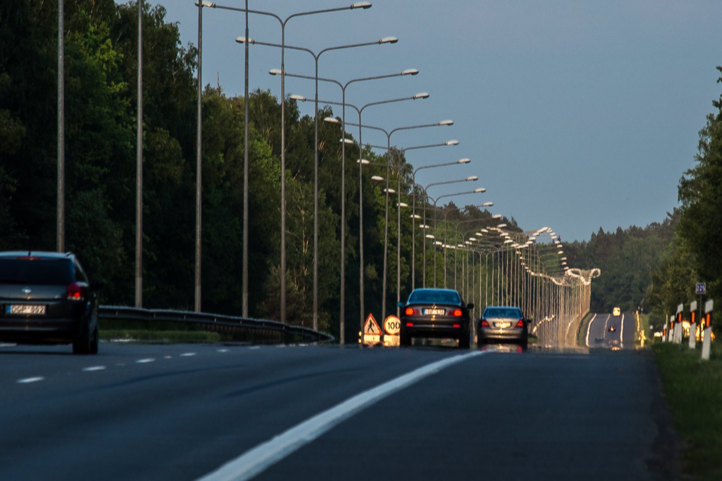 Net trijuose keliuose lietuviai vasarą gali važiuoti 130 km/val. greičiu.<br>V.Ščiavinsko nuotr.