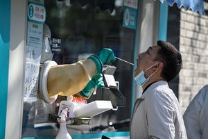 Kodėl Kinija griežtina pandeminius ribojimus, o Europa – švelnina?