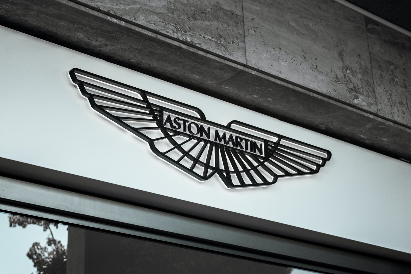 „Aston Martin“ kompanija turi naują vadą.<br>www.unsplash.com nuotr.