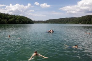 Miškininkai Vilniuje neteks pastatų ant ežero kranto: naudojo įrankiams laikyti