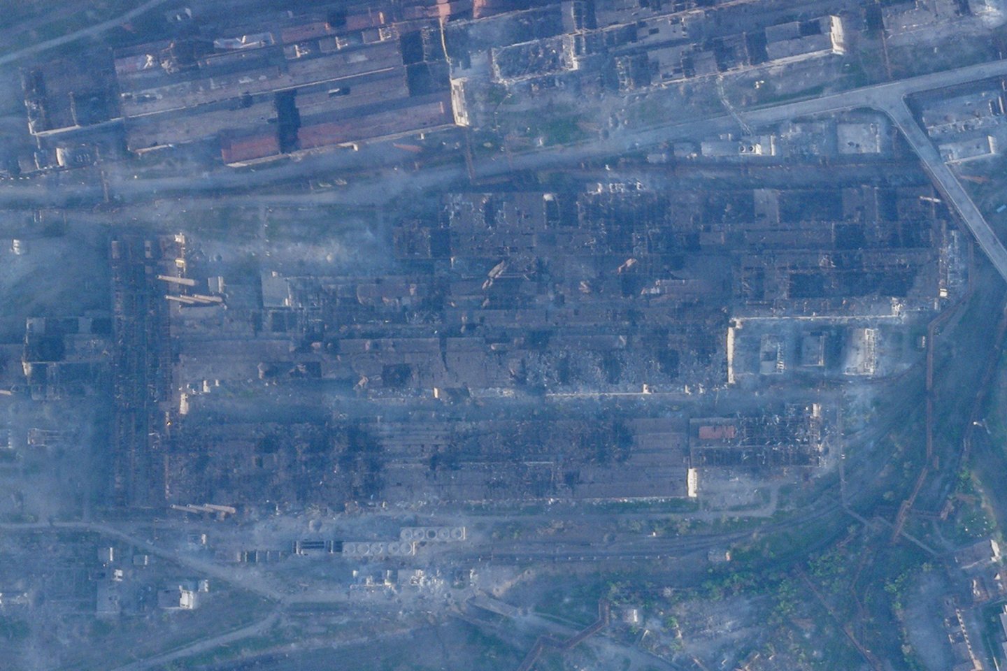 Karas Ukrainoje, plieno gamykla<br>AP/Scanpix nuotr.