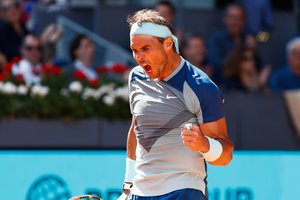 Ispanijoje – nelengva R. Nadalio pergalė: ketvirtfinalyje susigrums su C. Alcarazu