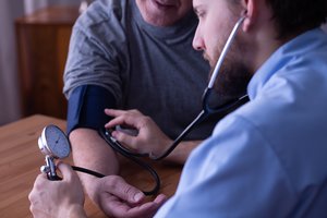 Svarbi ne tik mityba: įvardijo natūralius būdus cholesterolio kiekiui mažinti