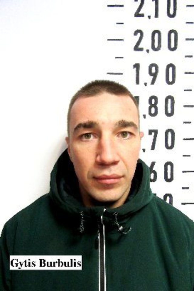 Paskelbta bėglio dalią pasirinkusio Pravieniškių kalinio G.Burbulio paieška. <br> Kalėjimų departamento nuotr. 