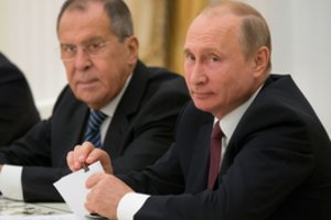 „Bellingcat“ žurnalistas: S. Lavrovas buvo šokiruotas sužinojęs, kad V. Putinas pradės karą Ukrainoje