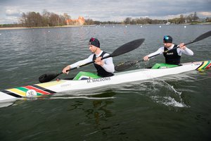 Trakuose – naują sezoną pradėjusios Lietuvos baidarių ir kanojų irklavimo taurės varžybos