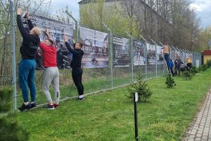 Vilkikų vairuotojams iš Rusijos – tikrieji karo Ukrainoje vaizdai Kybartuose