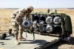 Didina prieštankinių ginklų „Javelin“ gamybą