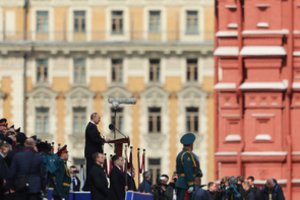 Per pergalės dienos paradą Maskvoje – įžūliai veidmainiški V. Putino pareiškimai apie karą