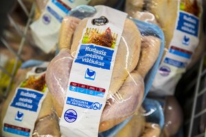 „Lidl Lietuva“ pirmieji Baltijos šalyse pirkėjams siūlo įsigyti be antibiotikų užaugintos antienos