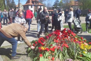 Pergalės dienos minėjime Klaipėdoje – pyktis dėl uždraustų propagandinių televizijos kanalų: „Mūsų neuždusinsi“