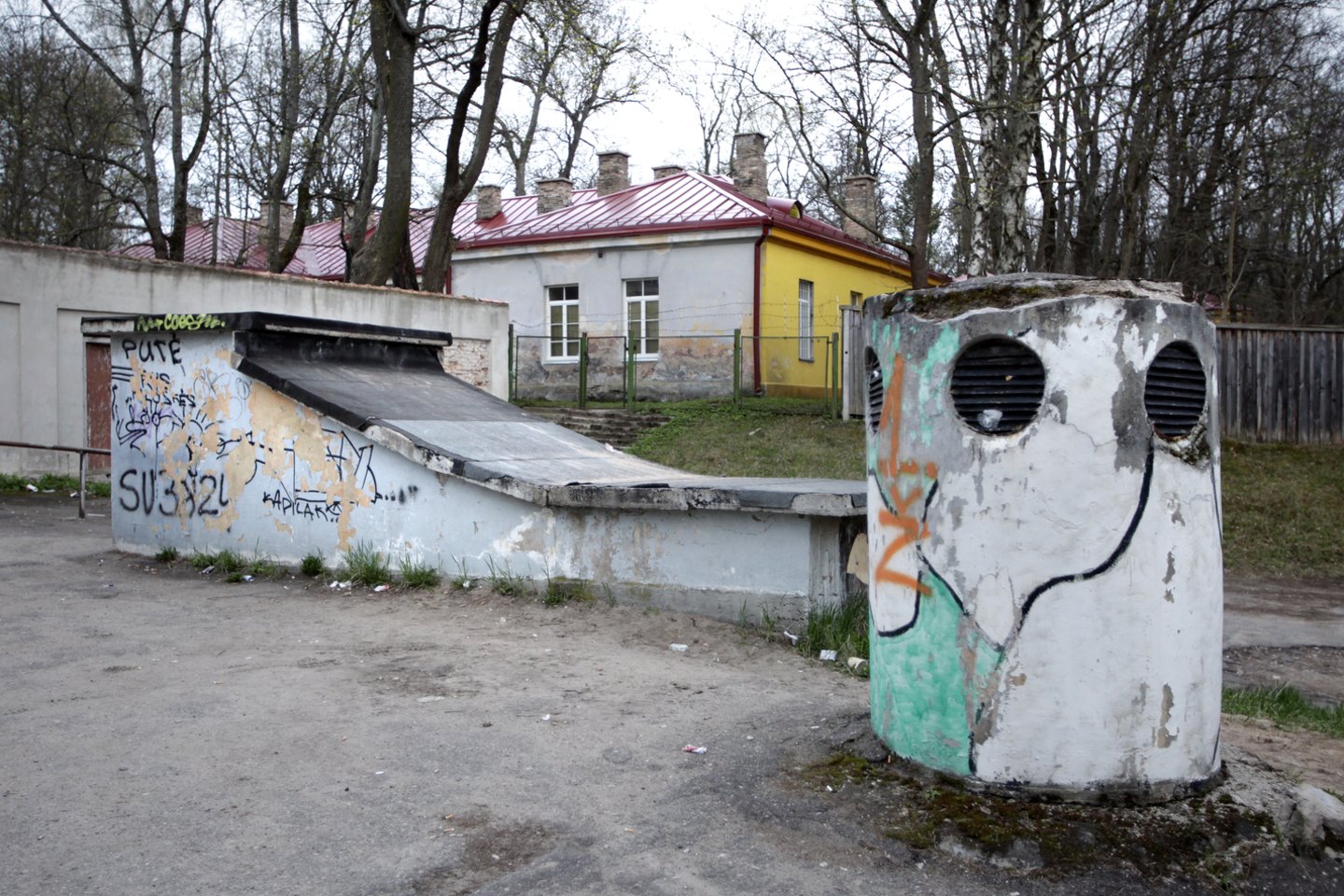 Karas Ukrainoje paskatino lietuvius atidžiau pasidomėti slėptuvėmis mieste ar net gyvenamajame rajone.<br>V.Balkūno nuotr.