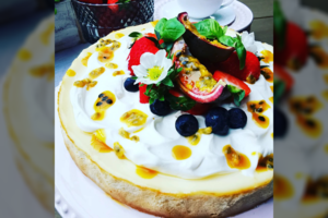 Rikotos sūrio pyragas: produktai paprasti, o rezultatas – puikus