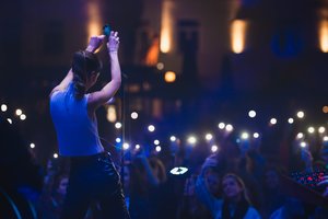 Sezoną po atviru dangumi „Vasaros Terasa“ šiemet pradėjo anksčiau, pristatoma renginių programa