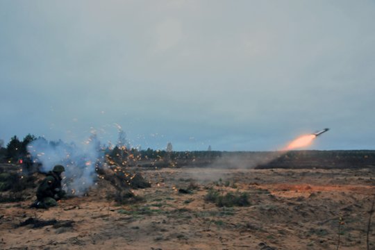 Lietuva svarsto pasinaudoti JAV lendlizo įstatymu Ukrainai perduotiems ginklams atstatyti