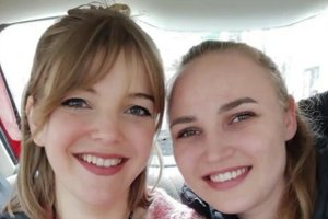 Tai buvo ir laimė, ir liūdesys: seserys po 20 metų surado viena kitą dėl karo Ukrainoje