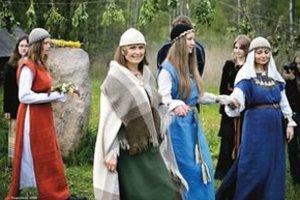 Senovės lietuvių meilės šventė: pagrindinė tradicija – šokiai ir erotika