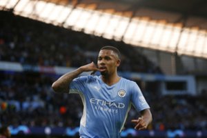 E. Haalandui sukirtus rankomis su „Manchester City“, G. Jesusas ruošiasi persikėlimui į konkurentų klubą