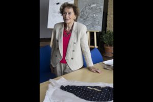 Muziejų naktį – unikalūs eksponatai: Štuthofo kalinės skarelė ir dar neeksponuotas Samuelio Bako paveikslas