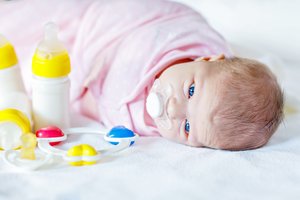 Ligoninėje mamos palikta naujagimė atsisakė valgyti – net negalėdavo į burnytę jai įsiūlyti buteliuko