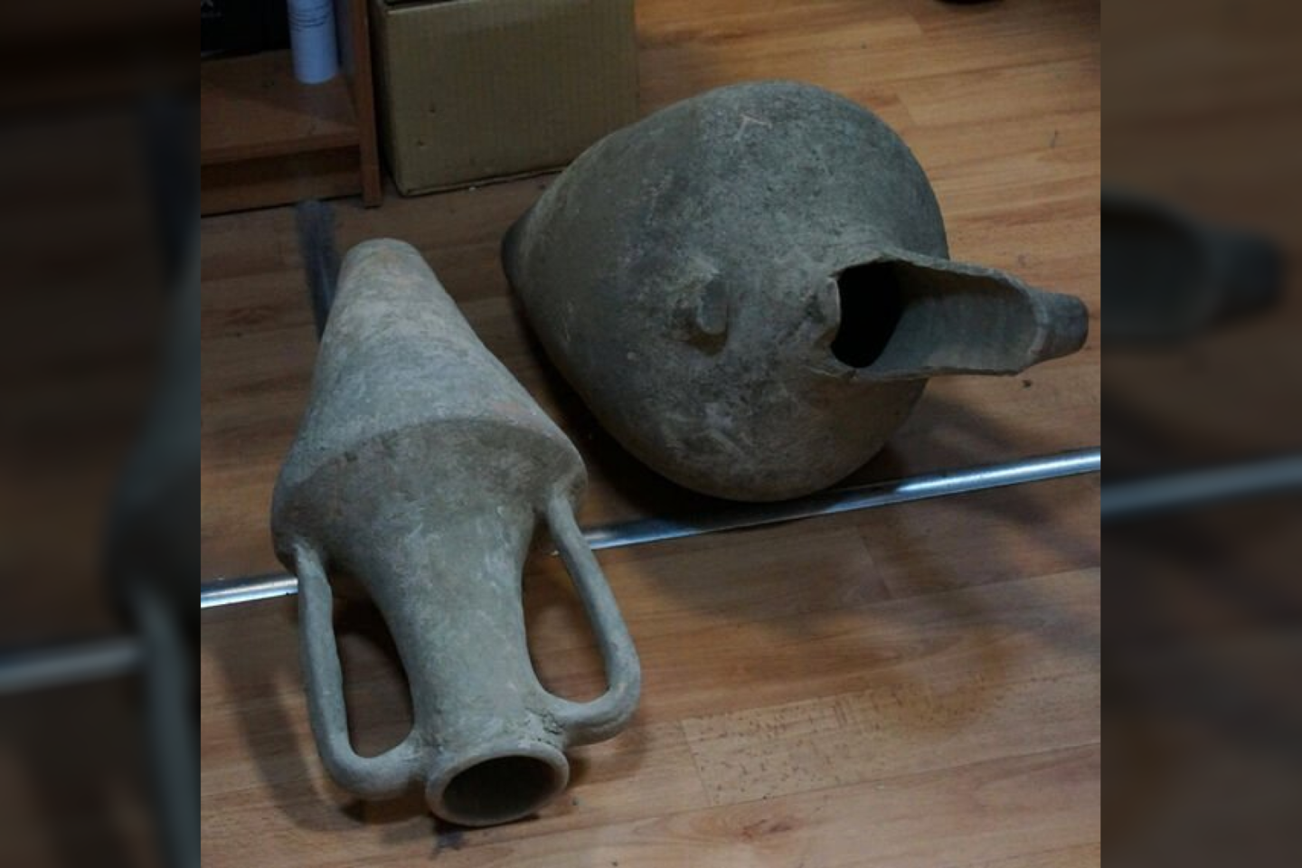  Vykdydami įsitvirtinimo darbus, Odesos 126-osios pakrančių apsaugos brigados kariai rado senovines amforas, datuojamas maždaug V-IV a. pr.m.e.<br> Odesos 126-osios pakrančių apsaugos brigados nuotr.