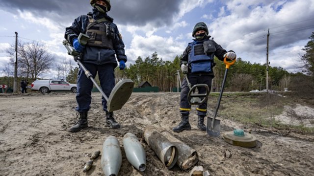 ES ruošia išminuotojų misiją į Ukrainą: svarstoma siųsti policijos pareigūnus arba civilius