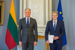 Japonija gali tapti kertine Lietuvos partnere Azijoje, ambasadoriui sako prezidentas