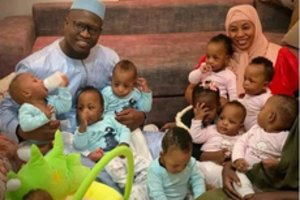 Rekordinio devynetuko gimtadienis: keturiems berniukams ir penkioms mergaitėms sukako vieneri