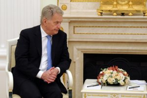 Suomijos prezidentas pasikalbėjo su V. Putinu apie savo šalies planus stoti į NATO