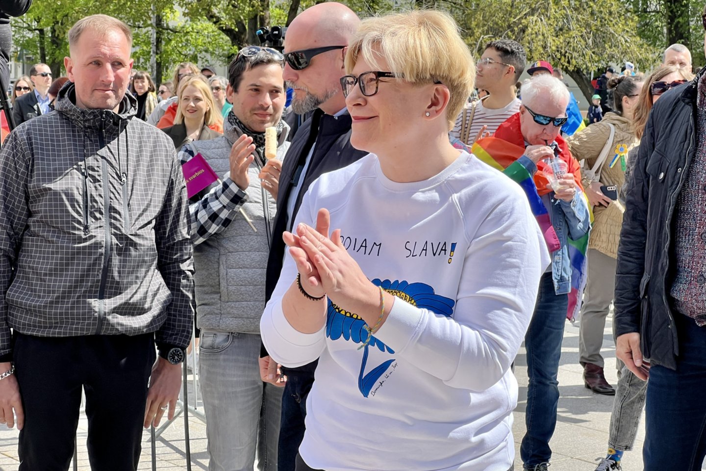 Minint Tarptautinę Šeimos dieną, sekmadienį popiet į Vilniaus Katedros aikštėje organizuojamą šventę „Visos Šeimos svarbios“ renkasi šimtai miestiečių.<br> V. Ščiavinsko nuotr.