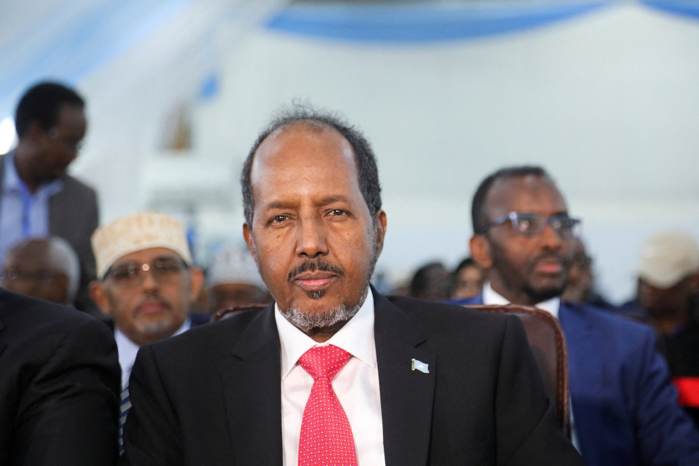 Somalio prezidento postas antrą kartą atiteko Hassanui Sheikhui Mohamudui po sekmadienį įvykusių ilgai lauktų rinkimų šioje neramioje Afrikos Kyšulio valstybėje.<br>Reuters/Scanpix nuotr.