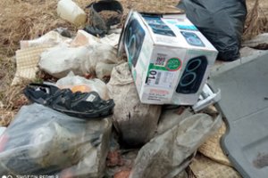 Atliekomis atsikratęs pažeidėjas – nustatytas: teks ne tik susimokėti baudą, bet ir susirinkti šiukšles