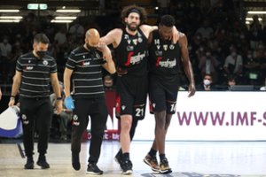 „Virtus“ pergalę atkrintamųjų starte apkartino trauma: T. Šengelija susižeidė čiurną