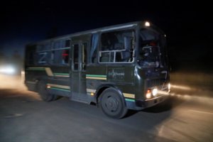 Iš „Azovstal“ teritorijos išvažiavo sužeisti Ukrainos kariai, antrą kartą apšaudyta Černihivo sritis