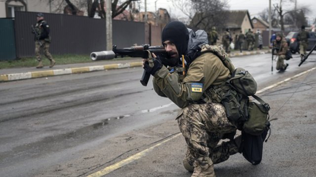 Pranešama, kad Rusijos pajėgos traukiasi iš Charkivo apylinkių: Ukraina atremia nuolatines atakas