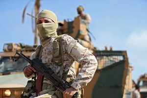 Libijos alternatyvi vyriausybė po susirėmimų palieka sostinę