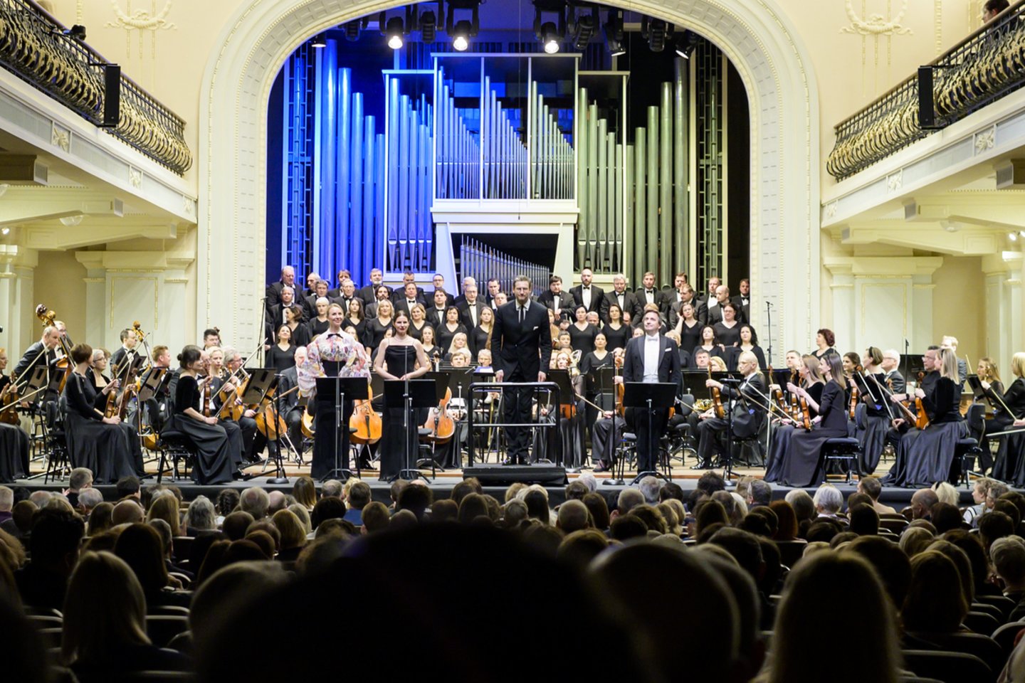 Gegužės 14 d. Lietuvos nacionalinės filharmonijos Didžiojoje salėje įvyko koncertas „Šlovinimo giesmė“.<br>Dmitrijaus Matvejevo nuotr.