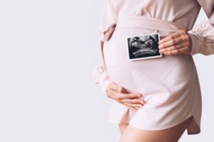 Seimas žengė dar žingsnį, kad būtų atsisakyta amžino embrionų saugojimo