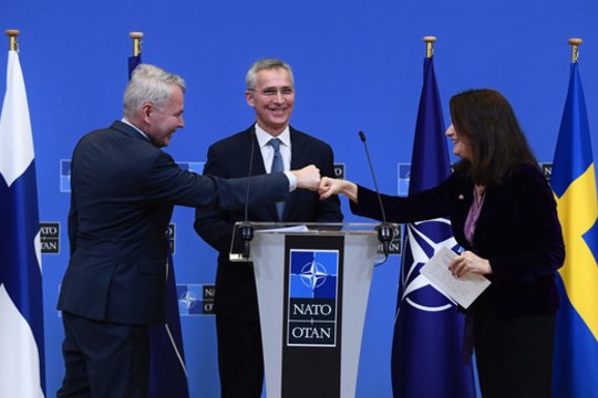 Stokholmas: Suomija ir Švedija paraiškas dėl narystės NATO pateiks trečiadienį