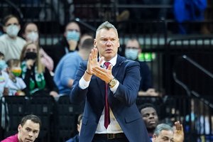 Kuriose Europos šalyse Lietuvos krepšininkai kovoja dėl nacionalinių lygų aukso?