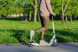 Susirūpino dėl elektrinių paspirtukų: „Kodėl dėl kelių turi kentėti visi?“