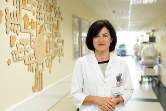 Pasaulinė motinos pieno donorystės diena – neišnešiotuko mama paaukojo rekordinį kiekį