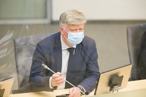 Seime surinkti 56 parašai po interpeliacija žemės ūkio ministrui K. Navickui