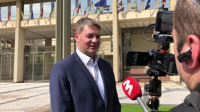 Po Seimą kiaušiniais apmėčiusio vyro sulaikymo, A. Mazuronis papasakojo apie vykusį incidentą