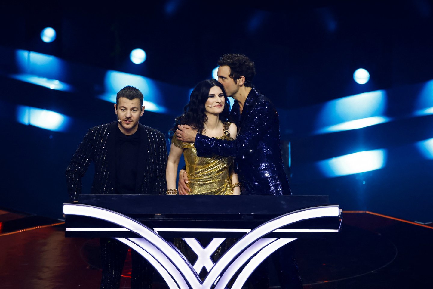 Per „Eurovizijos“ finalą silpnai pasijutusi vedėja L. Pausini buvo užsikrėtusi koronavirusu<br> Scanpix/RS nuotr.