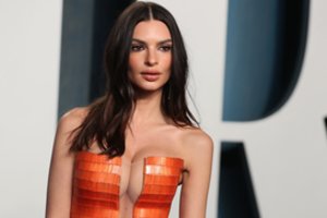 Manekenė Emily Ratajkowski parodė ūgtelėjusį sūnų: jaukus vaizdo įrašas sužavėjo sekėjus