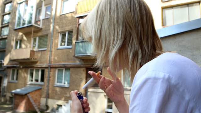 Pateikė statistiką – Lietuvoje rūko kone trečdalis gyventojų: įvardijo, kas gali padėti kovoti su priklausomybe